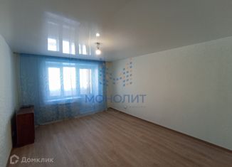 Продажа 2-комнатной квартиры, 52.2 м2, Киров, Комсомольская улица, 63