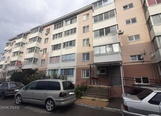 Продам 2-комнатную квартиру, 56 м2, Крымск, Дивизионная улица, 2