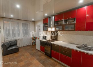 Продается четырехкомнатная квартира, 84 м2, село Дмитриевка, улица Мира, 21