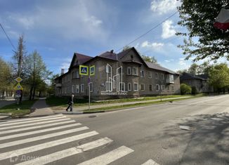 Продам 2-ком. квартиру, 43.5 м2, Кировск, Советская улица, 26