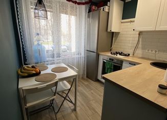 Продам двухкомнатную квартиру, 38 м2, Москва, Новощукинская улица, 10к2, Новощукинская улица