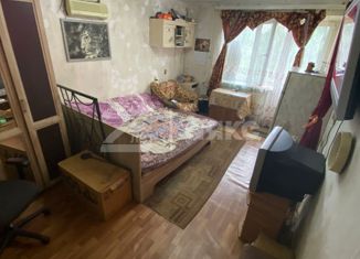 Продам 1-ком. квартиру, 32 м2, Новокубанск, Ленинградская улица, 23