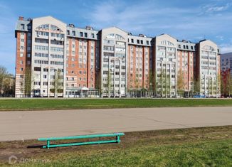 Продается четырехкомнатная квартира, 100.6 м2, Сыктывкар, Коммунистическая улица, 44А