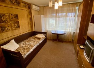 Однокомнатная квартира на продажу, 17.8 м2, Азов, переулок Урицкого, 61