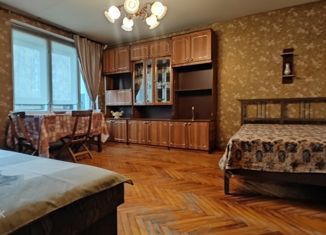 Продается трехкомнатная квартира, 60.5 м2, Санкт-Петербург, улица Ивана Фомина, 7к2, муниципальный округ Сергиевское