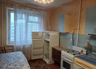 Двухкомнатная квартира на продажу, 51.2 м2, Волгоград, улица Менжинского, 26