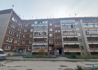 Продаю 4-комнатную квартиру, 77 м2, посёлок Чусовское Озеро, улица Мира, 32