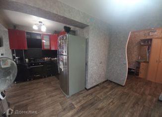 Продается 3-ком. квартира, 60 м2, Ангарск, 9-й микрорайон, 25