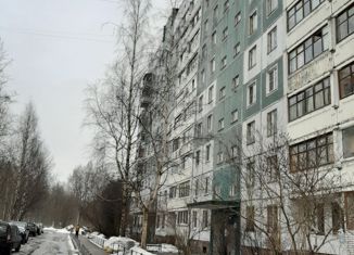 Сдам в аренду трехкомнатную квартиру, 57 м2, Ленинградская область, улица Энергетиков, 6