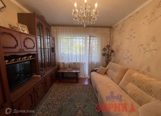 Сдается двухкомнатная квартира, 59 м2, Крымск, улица Карла Либкнехта, 7