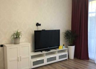 3-комнатная квартира в аренду, 82.6 м2, Петергоф, Фабричная улица, 3