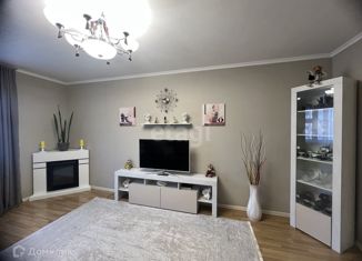 Продаю 3-ком. квартиру, 77.9 м2, Москва, улица Маршала Савицкого, 8к1, улица Маршала Савицкого