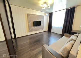 Продам 2-комнатную квартиру, 58 м2, Оренбургская область, Салмышская улица, 72
