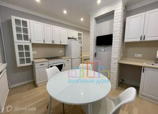 Сдаю трехкомнатную квартиру, 79 м2, Москва, Осенний бульвар, 5к3, Осенний бульвар