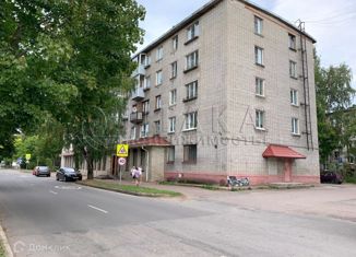 Продаю 2-ком. квартиру, 42 м2, Ленинградская область, улица Карла Маркса, 33