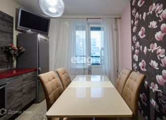 Продам 2-комнатную квартиру, 57.7 м2, посёлок Мурино, проспект Авиаторов Балтики, 9