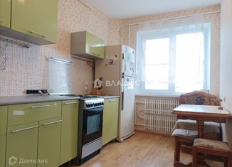 Продается 3-комнатная квартира, 68 м2, Волгоград, улица Землячки, 68, район Семь Ветров