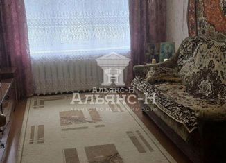 Продается 2-ком. квартира, 41 м2, Азов, Инзенская улица, 11