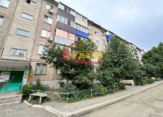 Продам 3-комнатную квартиру, 47 м2, Оренбургская область, улица Короленко, 132А