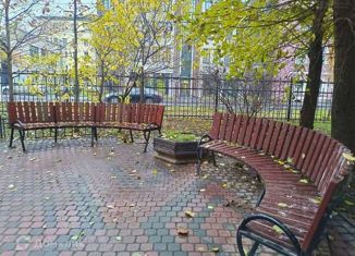 Продам 2-ком. квартиру, 73 м2, Санкт-Петербург, 12-я Красноармейская улица, 13, 12-я Красноармейская улица