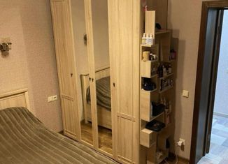 Продам 3-комнатную квартиру, 70 м2, Симферополь, улица Гоголя, 119