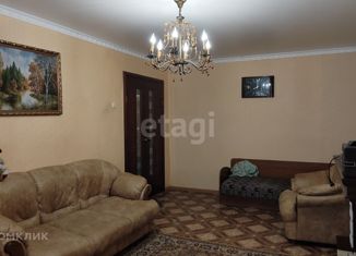 Продам 4-комнатную квартиру, 92.5 м2, Губкин, улица Агошкова, 1