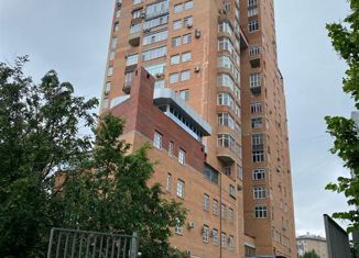 Трехкомнатная квартира в аренду, 134 м2, Москва, Ломоносовский проспект, 7к5, метро Университет