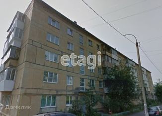 Трехкомнатная квартира на продажу, 51.1 м2, Сатка, Солнечная улица, 3