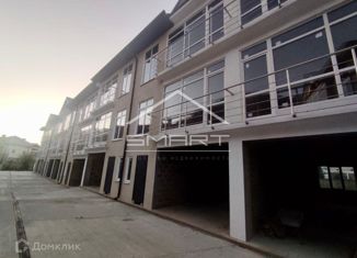 Продажа 3-ком. квартиры, 68 м2, село Агой, квартал Рассвет, 8А