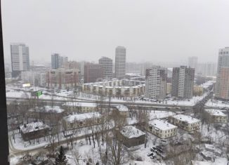 Продается 1-комнатная квартира, 43 м2, Екатеринбург, Хуторская улица, 1/2, метро Геологическая