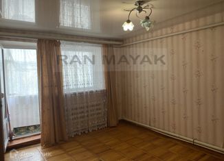 2-ком. квартира на продажу, 50 м2, Адыгея, Школьная улица, 3