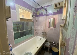 Продается 3-комнатная квартира, 60 м2, Абакан, улица Кошурникова, 9