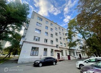 Продаю 3-ком. квартиру, 58.5 м2, Орловская область, Комсомольская улица, 193