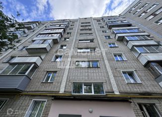 Продаю 2-ком. квартиру, 50 м2, Киров, улица Физкультурников, 14