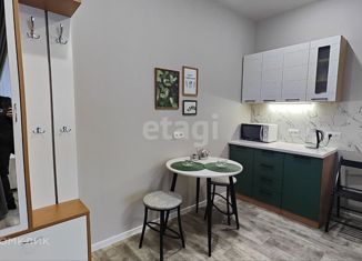 Продаю комнату, 20 м2, Нефтеюганск, 10-й микрорайон, 28