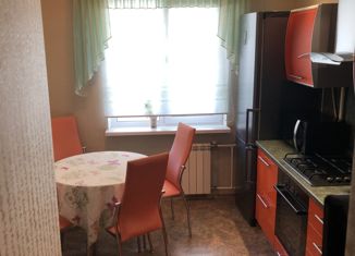 Продажа 3-ком. квартиры, 64 м2, Свердловская область, улица Учителей, 16