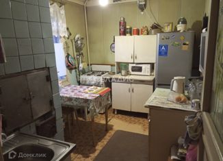 Продам четырехкомнатную квартиру, 85.6 м2, Белозерск, улица Белозер, 3А