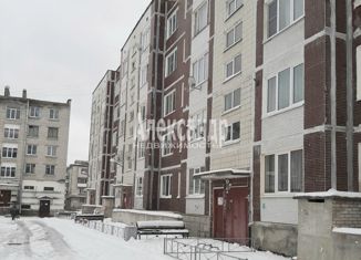 Продается двухкомнатная квартира, 55.9 м2, городской посёлок Кузнечное, Юбилейная улица, 11
