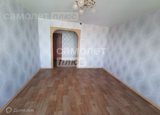 Продается двухкомнатная квартира, 50 м2, Абакан, улица Ломоносова, 16