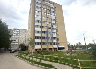 Продам 2-ком. квартиру, 63 м2, Чувашия, Кукшумская улица, 21к1