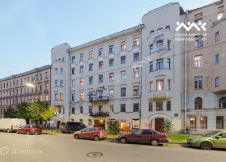 Продаю пятикомнатную квартиру, 109.8 м2, Санкт-Петербург, 11-я линия Васильевского острова, 46, метро Василеостровская