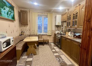 Продаю четырехкомнатную квартиру, 77.5 м2, Красноперекопск, улица Менделеева, 2А