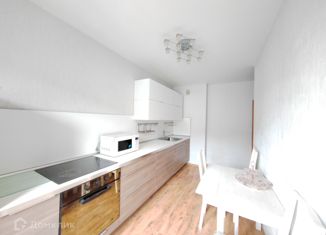 3-комнатная квартира на продажу, 70 м2, Екатеринбург, улица Бебеля, 144, улица Бебеля