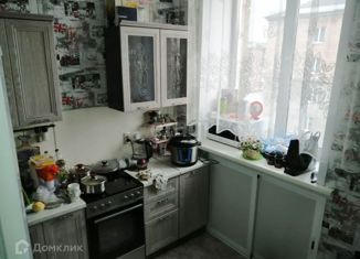 Продаю двухкомнатную квартиру, 58.2 м2, Кемеровская область, Инициативная улица, 50А
