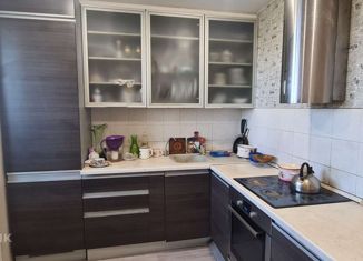 Продаю 2-комнатную квартиру, 51 м2, Мурино, Оборонная улица, 2к4