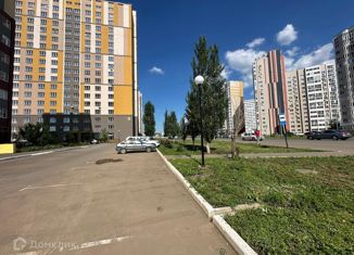 Продаю 2-комнатную квартиру, 70 м2, Оренбург, улица Неплюева, 2, Ленинский район