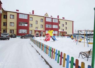 Продаю 4-ком. квартиру, 82 м2, посёлок городского типа Богандинский, Клубная улица, 2