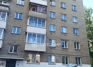 Продажа 3-ком. квартиры, 60.5 м2, Новосибирск, улица Есенина, 25, метро Золотая Нива