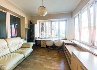 Продам пятикомнатную квартиру, 175.9 м2, Красноярск, проспект Мира, 122, Железнодорожный район