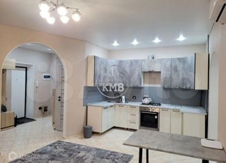 Сдам в аренду трехкомнатную квартиру, 73 м2, Минеральные Воды, проспект 22-го Партсъезда, 137А